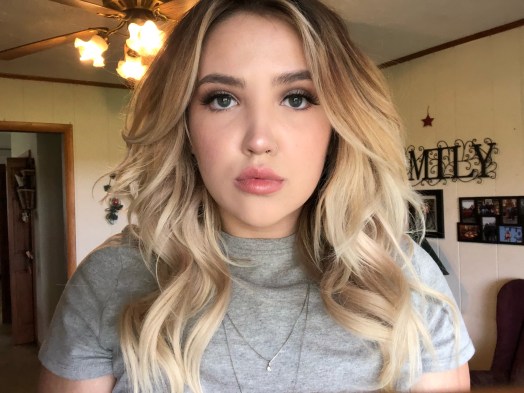 Facetune_14-06-2018-19-23-15